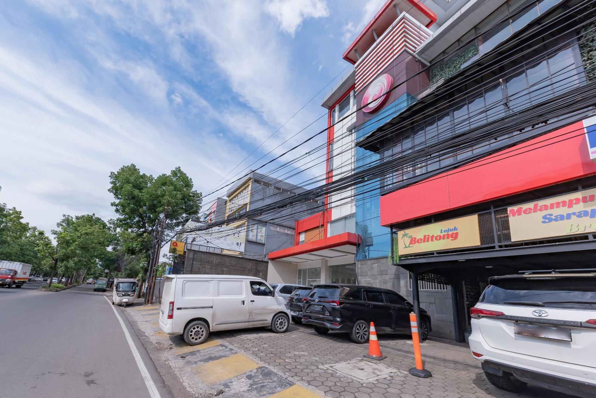 Reddoorz Hostel At Kiara Cozy Kircon Bandung Zewnętrze zdjęcie
